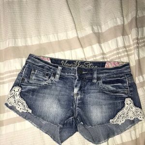 🟠4 for $25| francesca’s light blue jean shorts